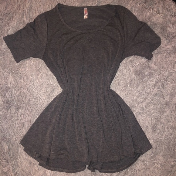 LuLaRoe Tops - Lularoe Perfect T